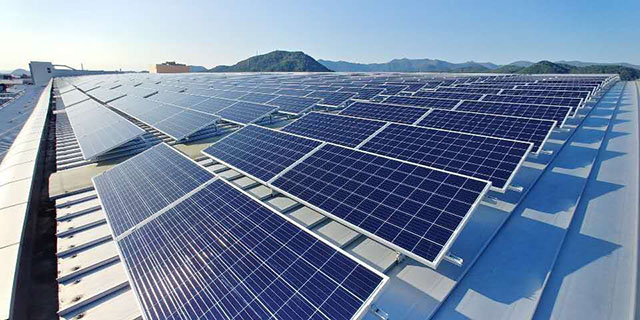 Трехугольный кронштейн для плоской крыши, монтаж солнечной батареи