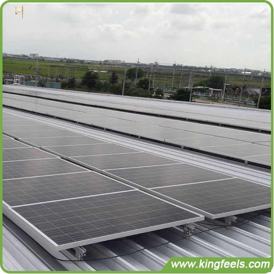 Зеленые Нового Южного Уэльса хотят, чтобы солнечные батареи и батареи были во всех новых домах, и нацелены на 200,000 «заблокированных» домохозяйств.
